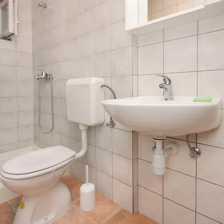 By The Sea Splitska, Brac - 5664 Appartement Splitska